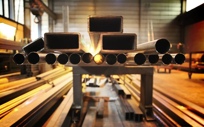 Tubes and pipes from steel production