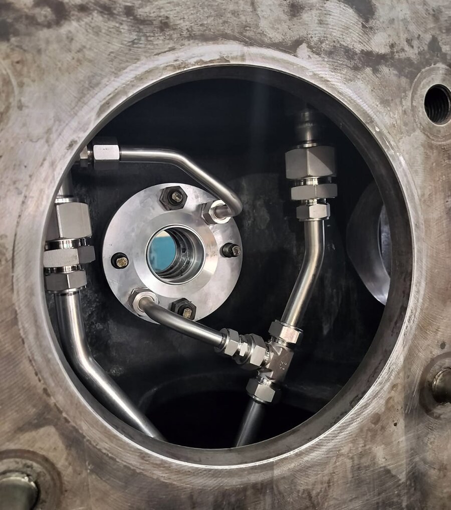 New piston rod packing installed