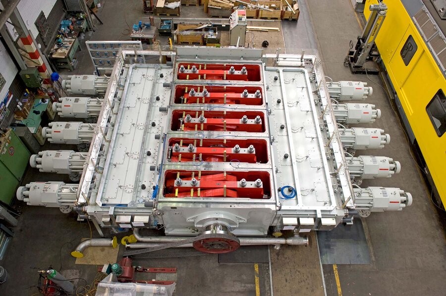 Hyper compressor in production