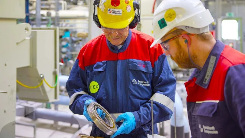 Digital monitoring and expert support extend MTBF to 16000 hours for critical hydrogen compressor