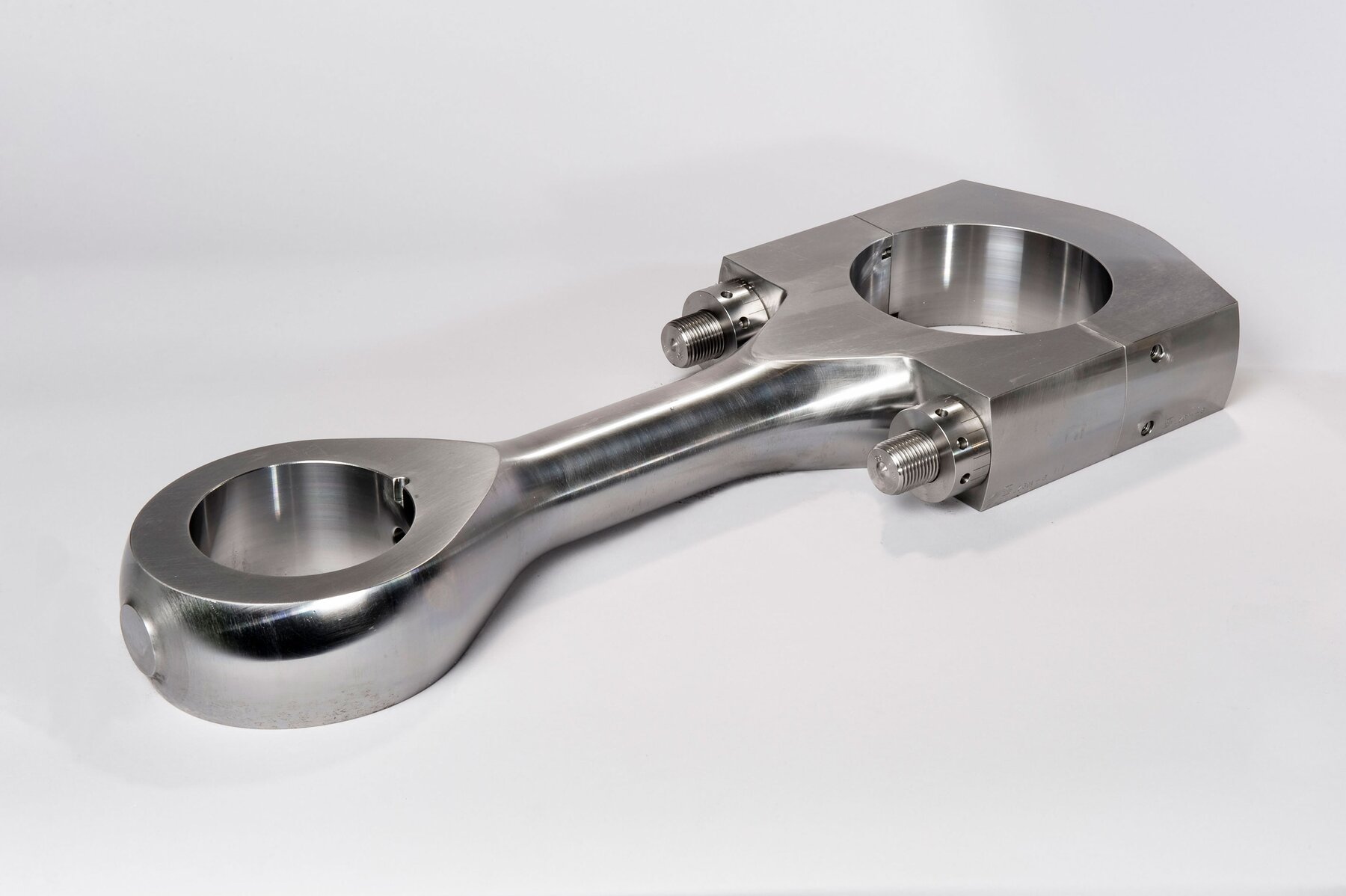 Connecting rod for reciprocating compressor