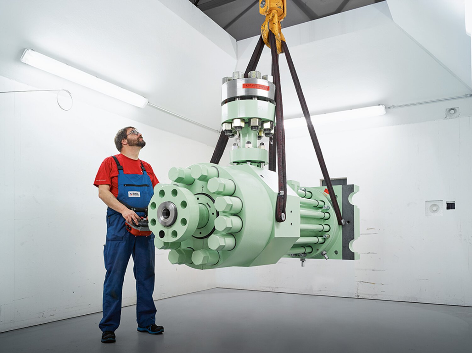 Cylinder of hyper compressor in production