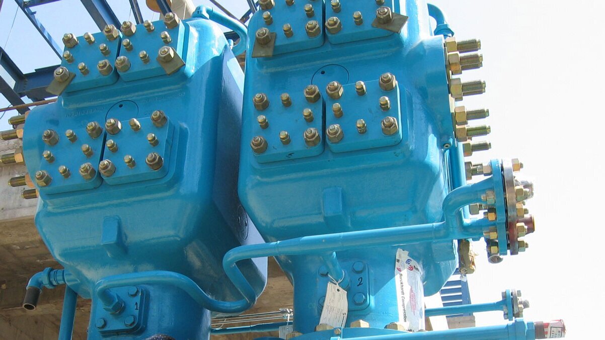 Laby compressor being installed