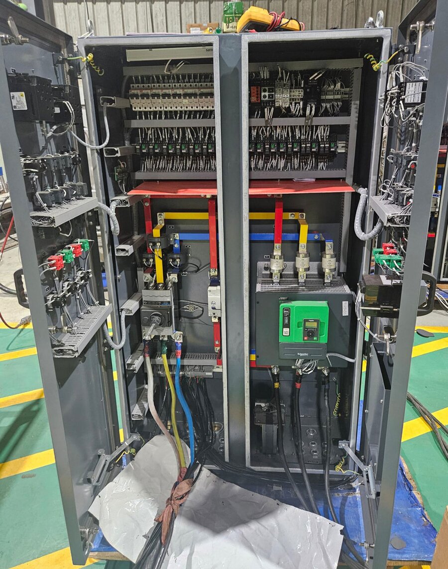 Panel after complete overhaul and ready to take up operations Panel after complete overhaul and ready to take up operations