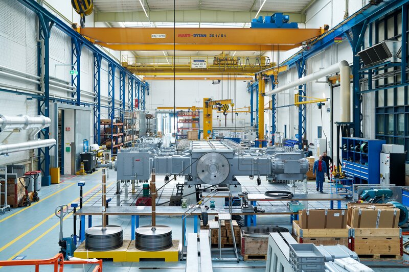 Assembly of a process gas compressor in the Burckhardt Compression manufacturing site in Winterthur, Switzerland