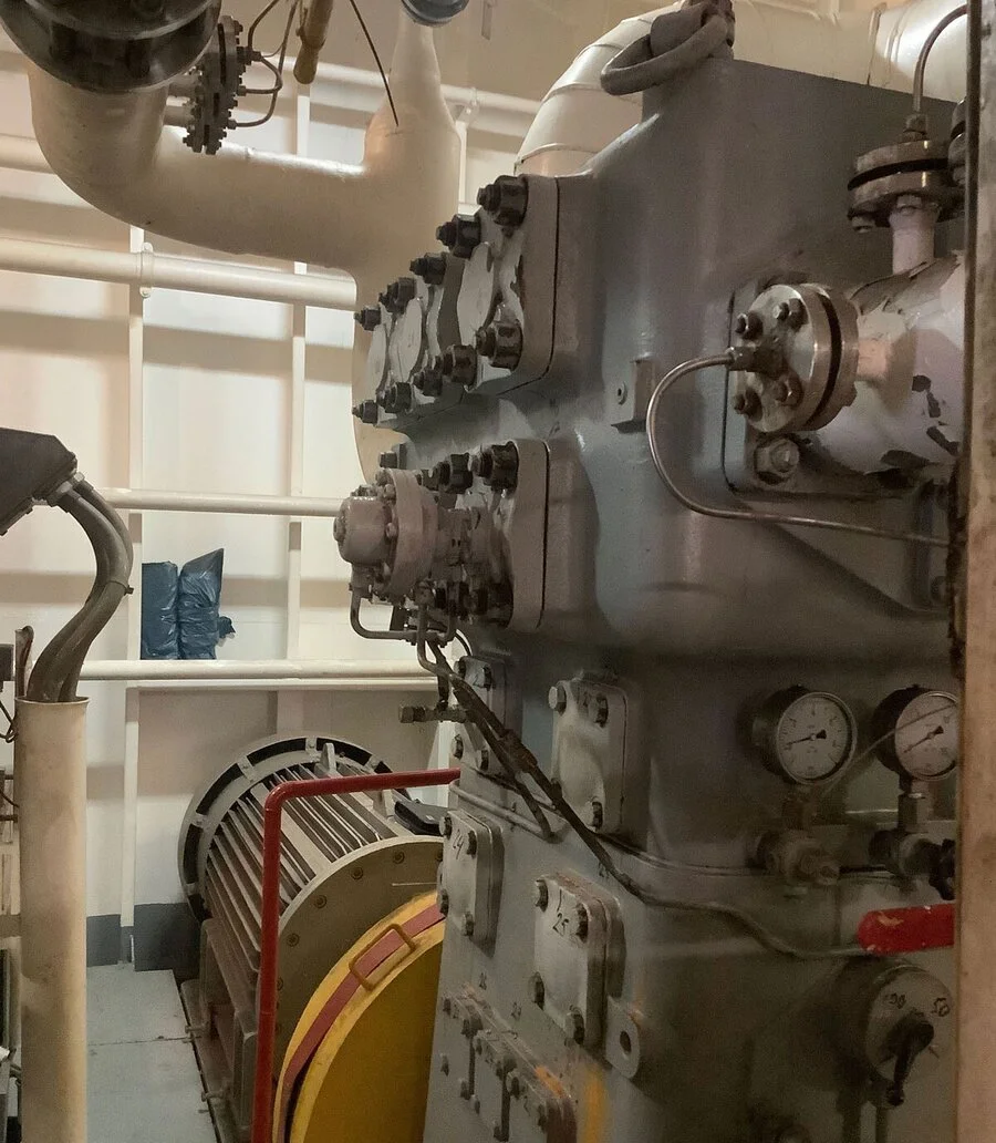 Exchange of cylinder is precision work